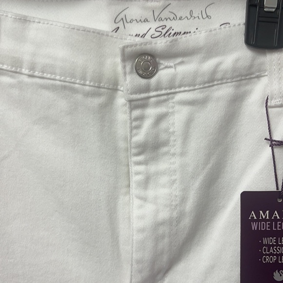 Brand new Woman’s Gloria Vanderbilt jeans. - Picture 13 of 16